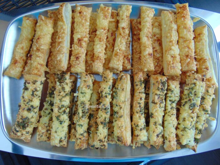 kaasstengels, Kaasstengels, Smultalk