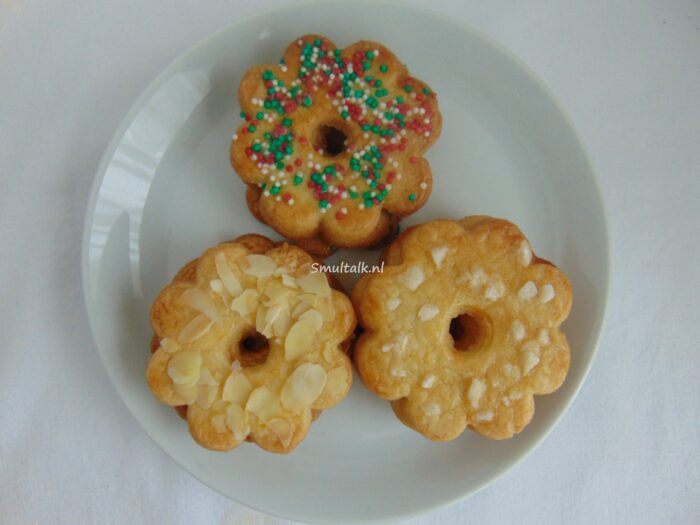 kerstkransjes op bordje