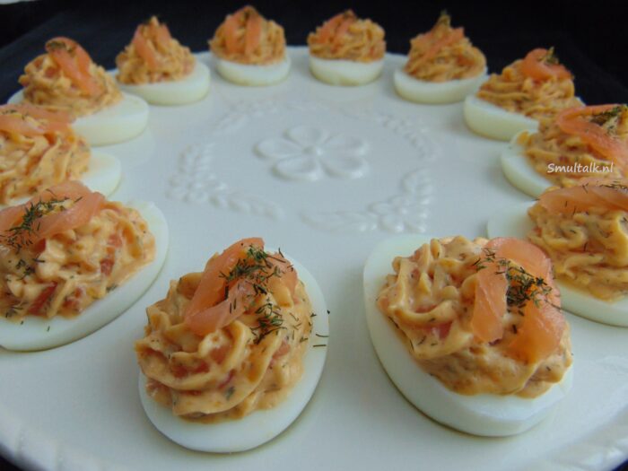 gevulde eieren met gerookte zalm
